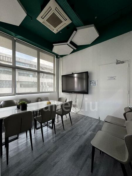 Light Industrial (B1) for Rent: Midview City - Image 1