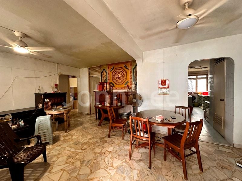 4 Room (4A) HDB for Sale in 122 Teck Whye Lane - Image 2