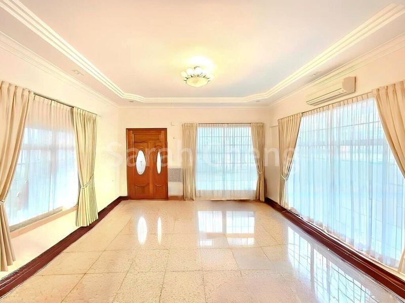 6 Bed Bungalow (Landed) for Sale in  Holland Grove Drive - Image 10