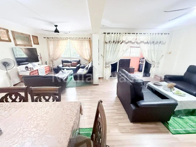 5 Room (5I) HDB for Sale in  870 Tampines Street 83 - Image 3