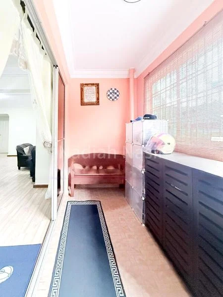 5 Room (5I) HDB for Sale in  870 Tampines Street 83 - Image 5