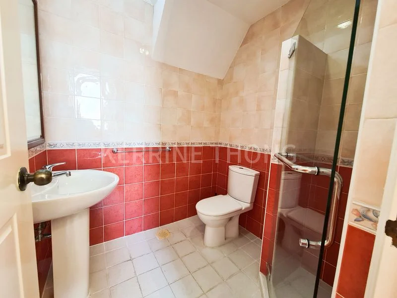 Master Room (Landed) for Rent in  Chempaka Kuning Link - Image 14