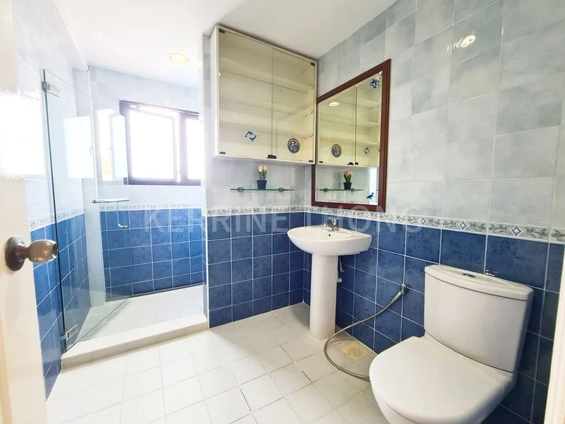 Master Room (Landed) for Rent in  Chempaka Kuning Link - Image 12