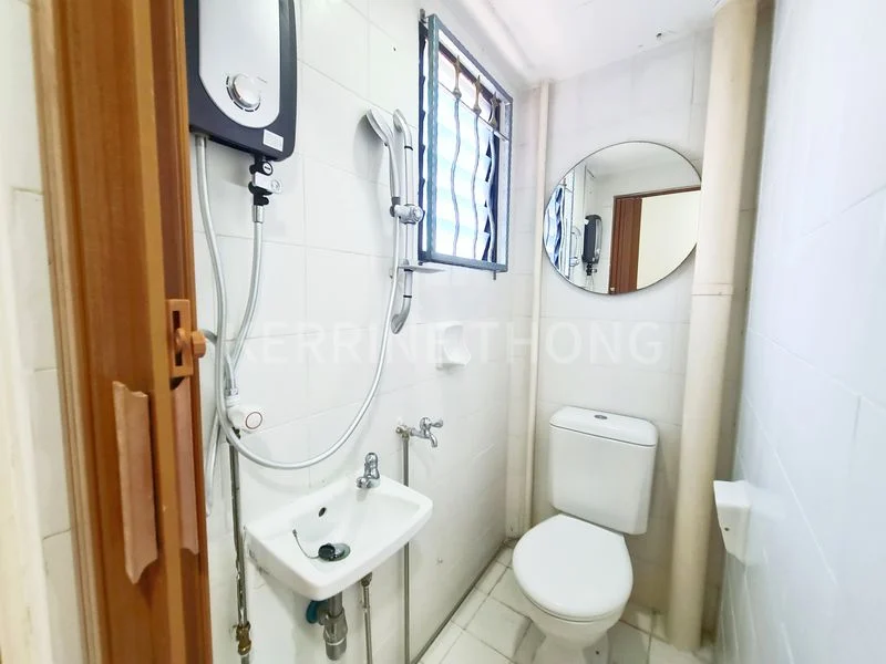 Master Room (Landed) for Rent in  Chempaka Kuning Link - Image 10