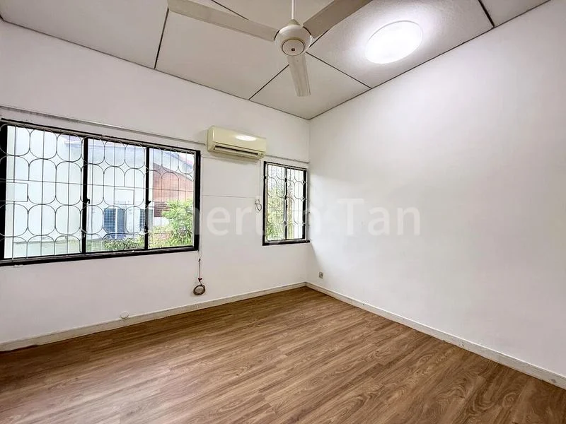 5 Bed Bungalow (Landed) for Rent in  Clementi Park - Image 6