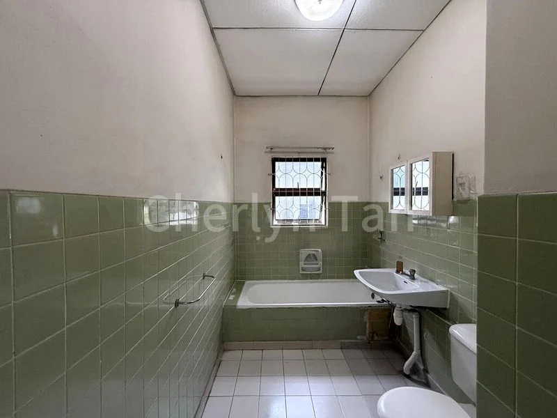 5 Bed Bungalow (Landed) for Rent in  Clementi Park - Image 3