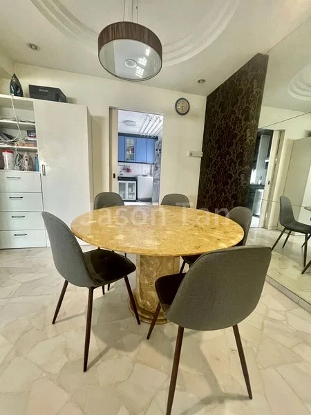 Executive HDB for Rent in  564 Hougang Street 51 - Image 4