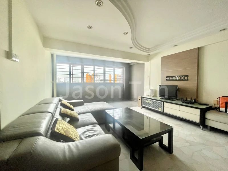Executive HDB for Rent in  564 Hougang Street 51 - Image 1