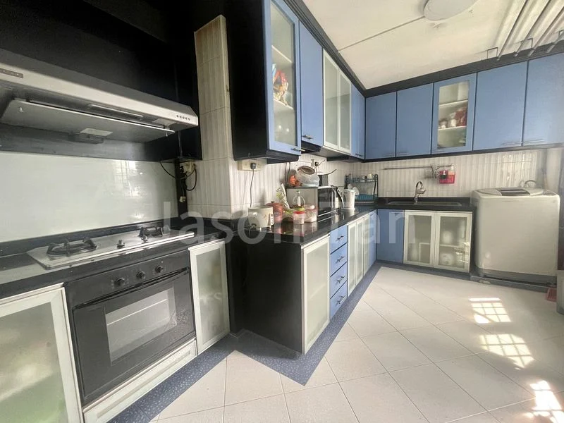 Executive HDB for Rent in  564 Hougang Street 51 - Image 5