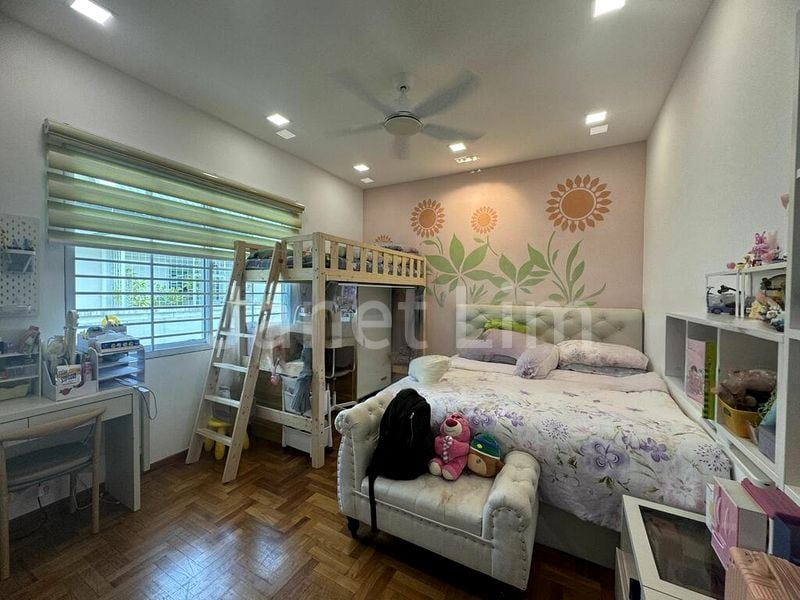 4 Bed Condo for Sale in  Sunrise Gardens - Image 7