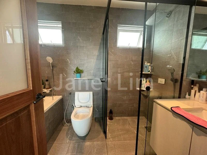 4 Bed Condo for Sale in  Sunrise Gardens - Image 8