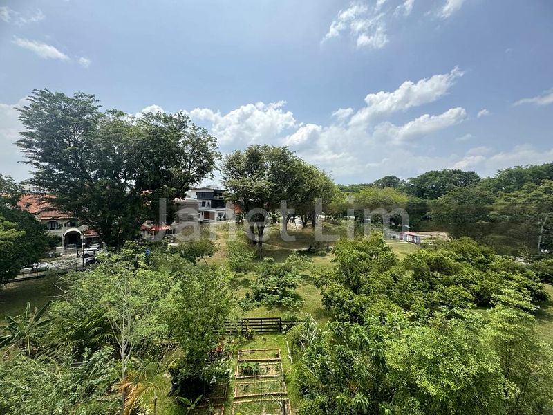 4 Bed Condo for Sale in  Sunrise Gardens - Image 3