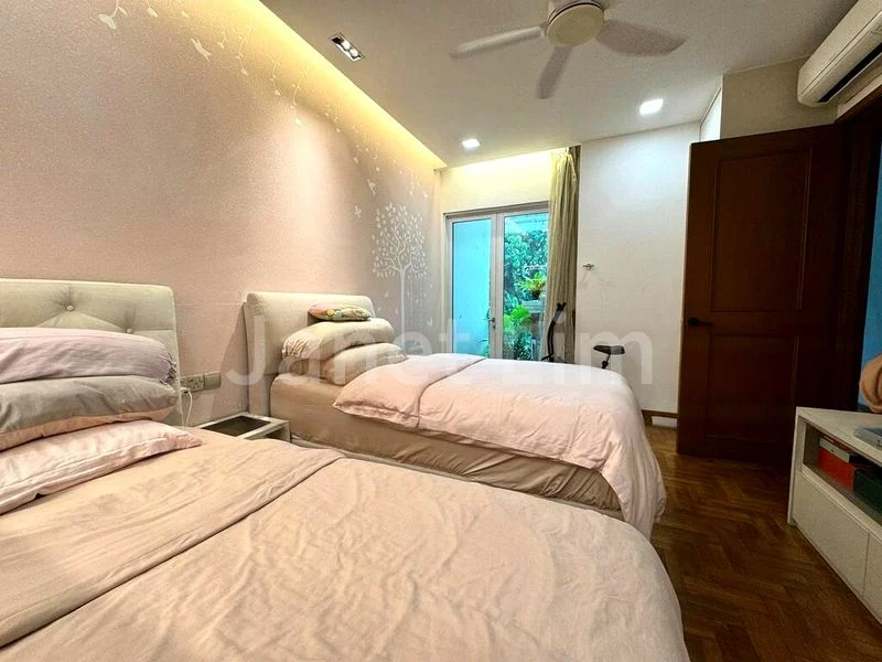 4 Bed Condo for Sale in  Sunrise Gardens - Image 5