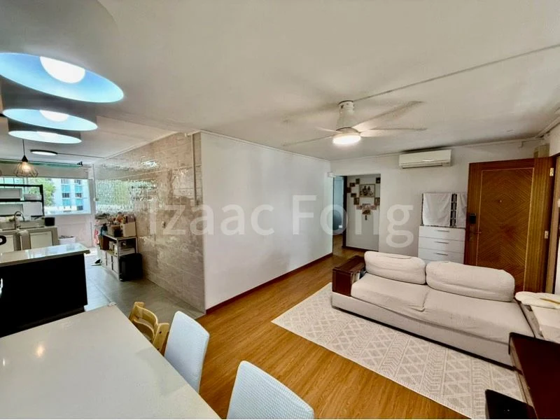 4 Room (4S) HDB for Sale in 334 Serangoon Avenue 3 - Image 6