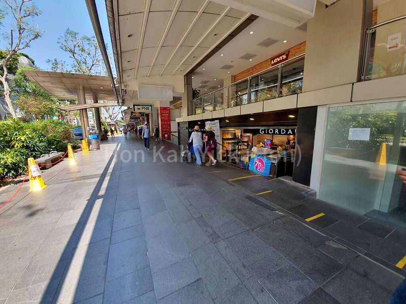 Shop / Shophouse for Sale: Prime Lucky Plaza Shop Facing Orchard Road - Image 3