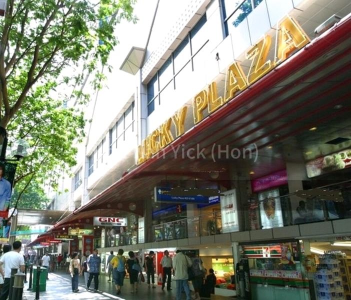 Shop / Shophouse for Sale: Prime Lucky Plaza Shop Facing Orchard Road - Image 4