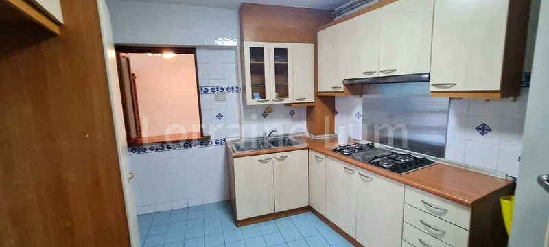 Executive HDB for Sale in 468D Admiralty Drive - Image 4