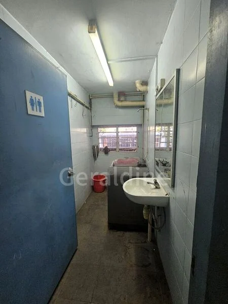 Factory / Workshop (B2) for Sale: Tuas factory, with a dormitory. - Image 5