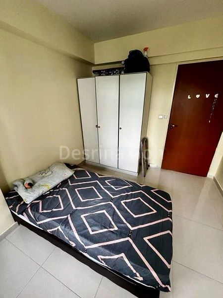 Common Room (HDB) for Rent in  506B Yishun Avenue 4 - Image 1