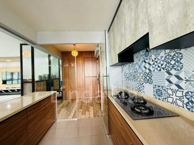 5 Room (5I) HDB for Sale in 274B Compassvale Bow - Image 7