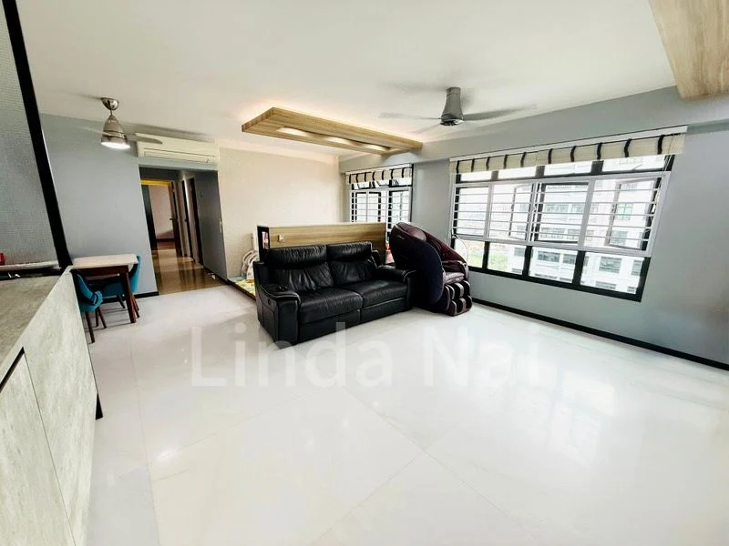 5 Room (5I) HDB for Sale in 274B Compassvale Bow - Image 5