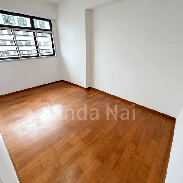 5 Room (5I) HDB for Sale in 274B Compassvale Bow - Image 10