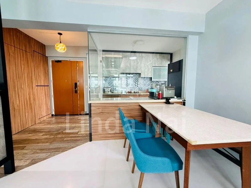 5 Room (5I) HDB for Sale in 274B Compassvale Bow - Image 2