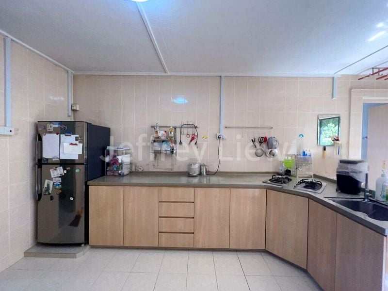 3 Room (3NG) HDB for Sale in  611 Ang Mo Kio Avenue 5 - Image 1