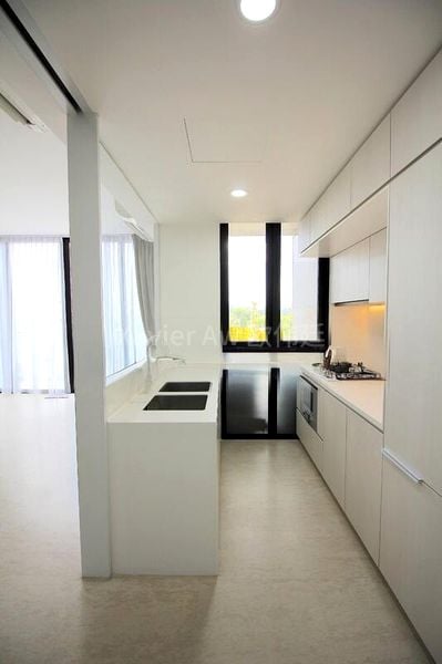 3 Bed Condo for Rent in  Fulcrum - Image 4