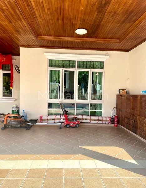 7 Bed Corner Terrace (Landed) for Sale in  Apollo Gardens - Image 2