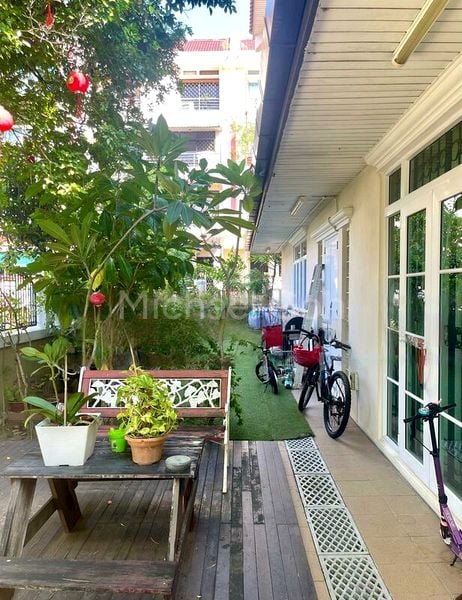 7 Bed Corner Terrace (Landed) for Sale in  Apollo Gardens - Image 1