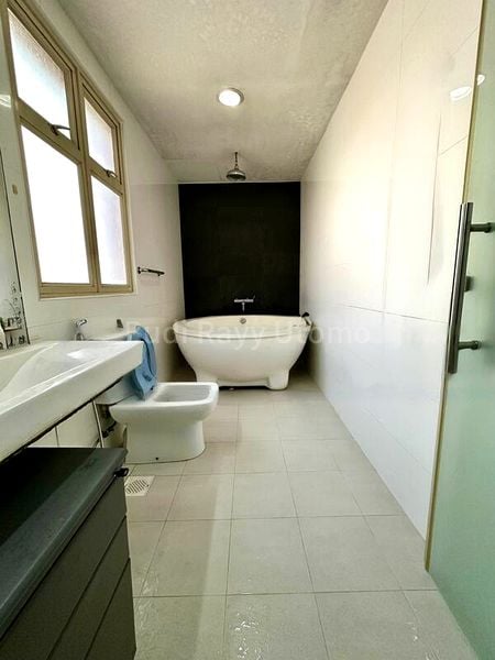 4 Bed Terraced House (Landed) for Sale in  Park Villas - Image 5