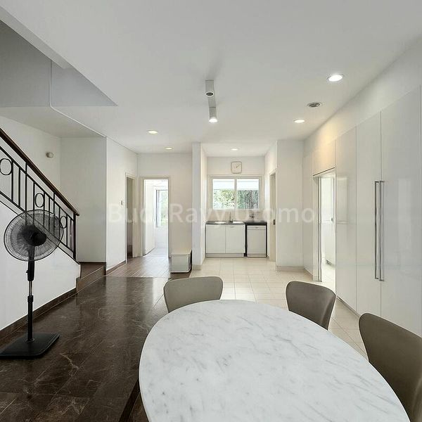 4 Bed Terraced House (Landed) for Sale in  Park Villas - Image 13