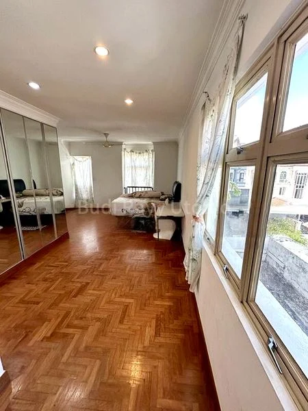 4 Bed Terraced House (Landed) for Sale in  Park Villas - Image 1