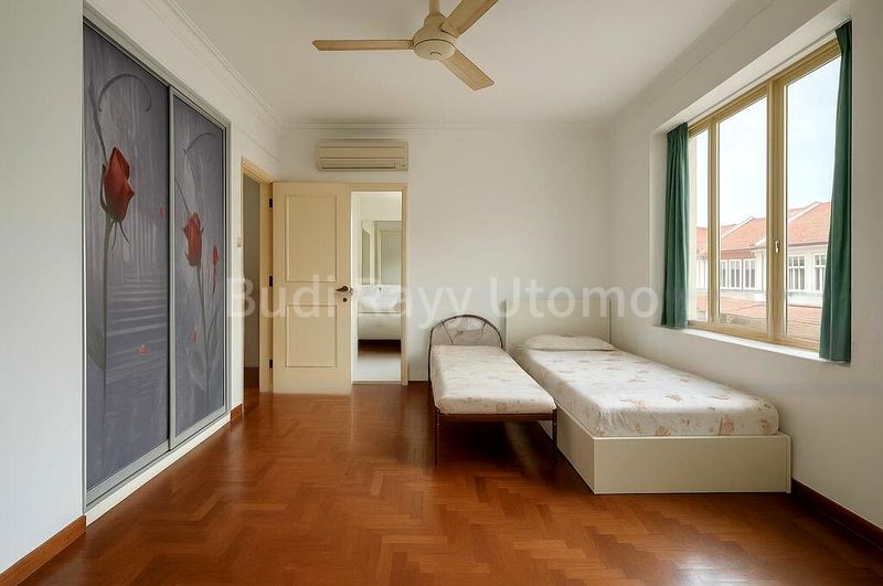 4 Bed Terraced House (Landed) for Sale in  Park Villas - Image 17