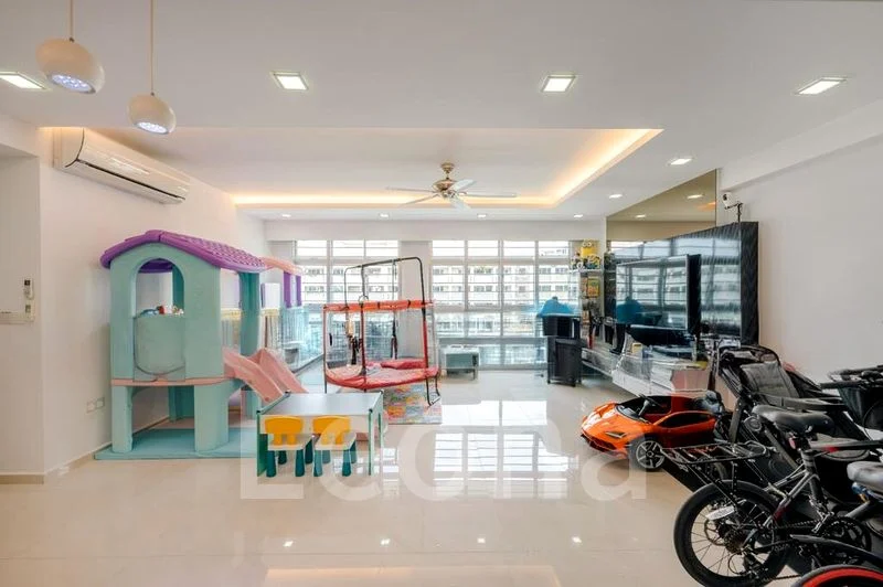 5 Room (5I) HDB for Sale in  426D Yishun Avenue 11 - Image 2