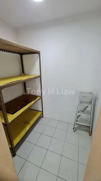 5 Room (5A) HDB for Rent in  656 Senja Road - Image 4