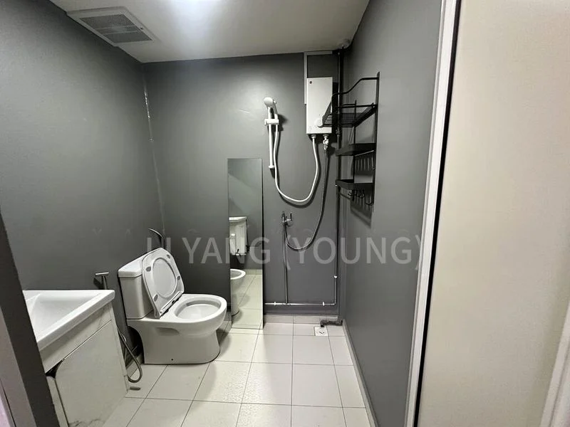 Studio Terraced House (Landed) for Rent in  Yew Lian Park - Image 3