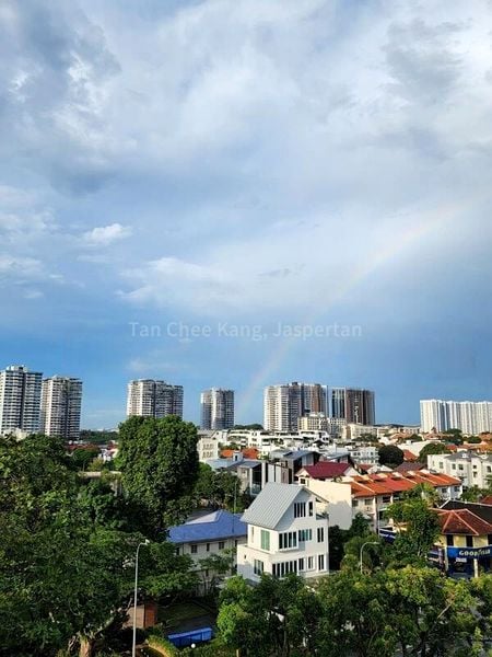 1 Bed Condo for Sale in Suites @ Eastcoast - Image 1