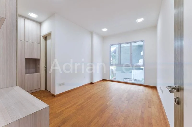 7 Bed Semi-Detached House (Landed) for Sale in  Eng Kong Park - Image 6