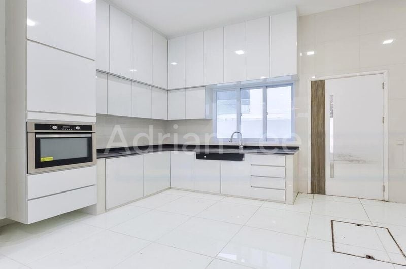 7 Bed Semi-Detached House (Landed) for Sale in  Eng Kong Park - Image 18