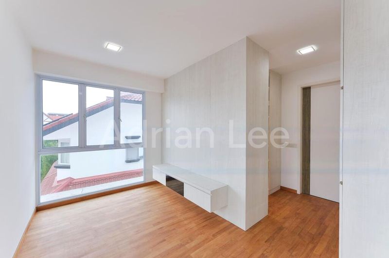 7 Bed Semi-Detached House (Landed) for Sale in  Eng Kong Park - Image 1