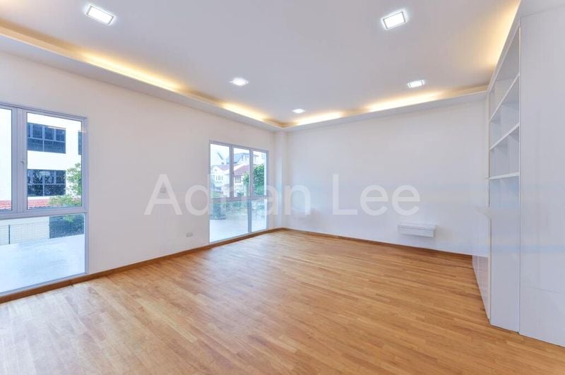 7 Bed Semi-Detached House (Landed) for Sale in  Eng Kong Park - Image 10