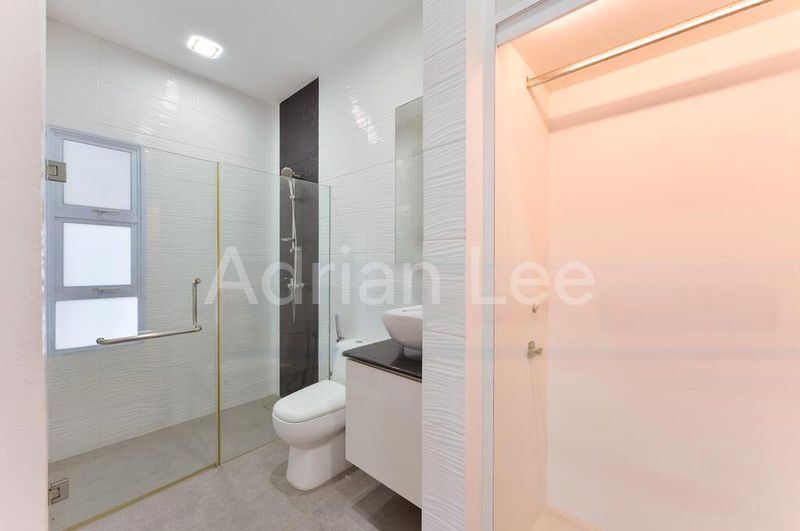 7 Bed Semi-Detached House (Landed) for Sale in  Eng Kong Park - Image 3