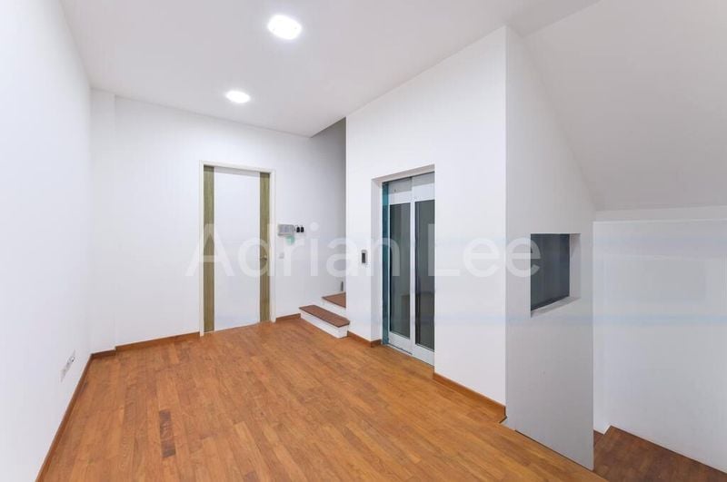 7 Bed Semi-Detached House (Landed) for Sale in  Eng Kong Park - Image 11