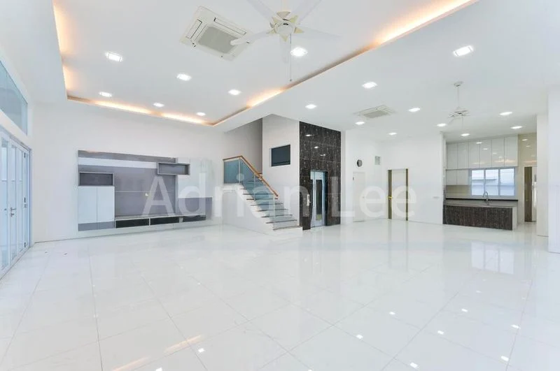 7 Bed Semi-Detached House (Landed) for Sale in  Eng Kong Park - Image 17