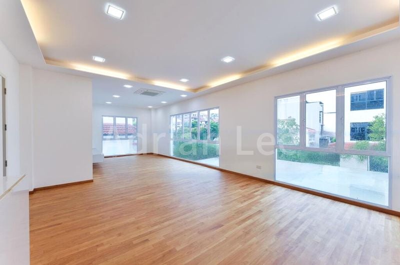 7 Bed Semi-Detached House (Landed) for Sale in  Eng Kong Park - Image 9