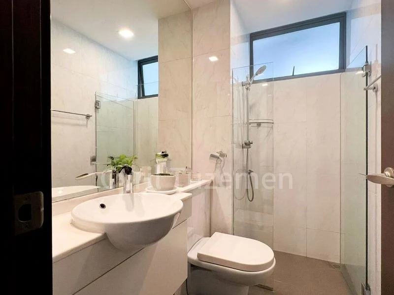 3 Bed Apartment (Condo) for Rent in  Watermark Robertson Quay - Image 1