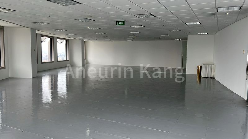 Office for Rent in  Centennial Tower - Image 5