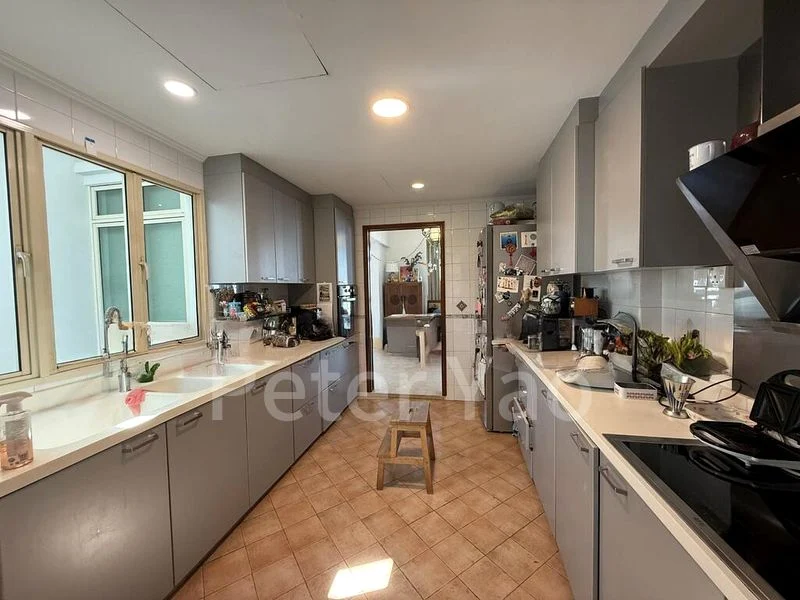 5 Bed Condo for Sale in Parc Palais - Image 9
